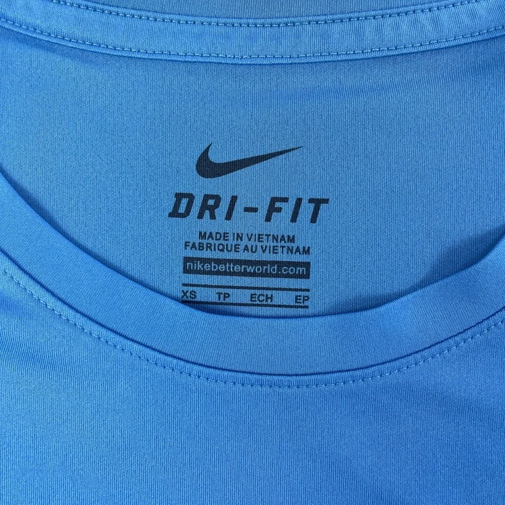 Dayton Flyers Nike Women X-Small Blue T-Shirt Graphic Dri-FIT Tee